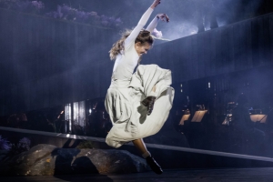 Drew McOnie – Brigadoon