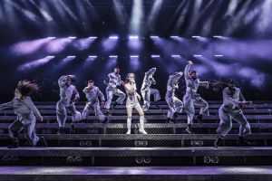 Adam Fisher – Evita